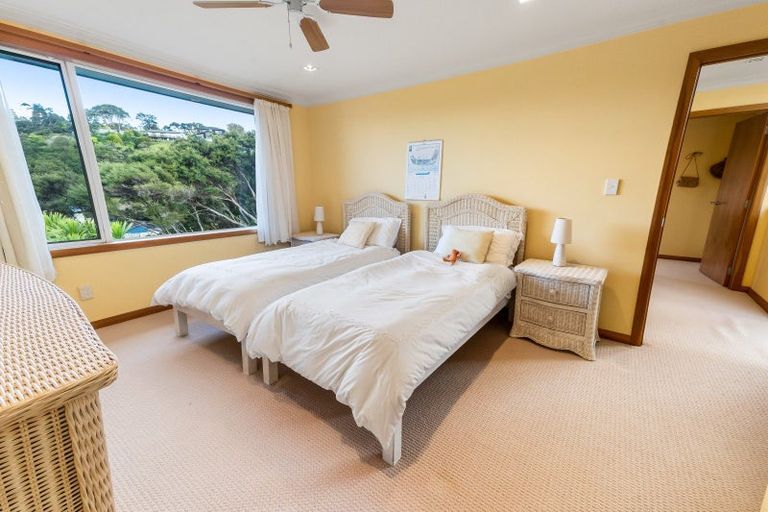 Photo of property in 18 Kaha Place, Russell, 0272