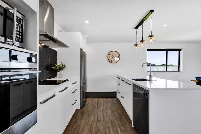 Photo of property in 38 County Drive, Hawera, 4610