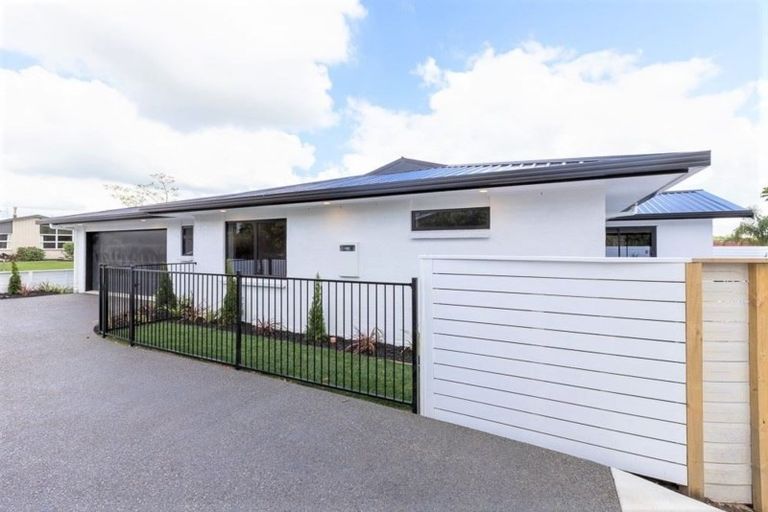 Photo of property in 12 Edwin Street, St Andrews, Hamilton, 3200