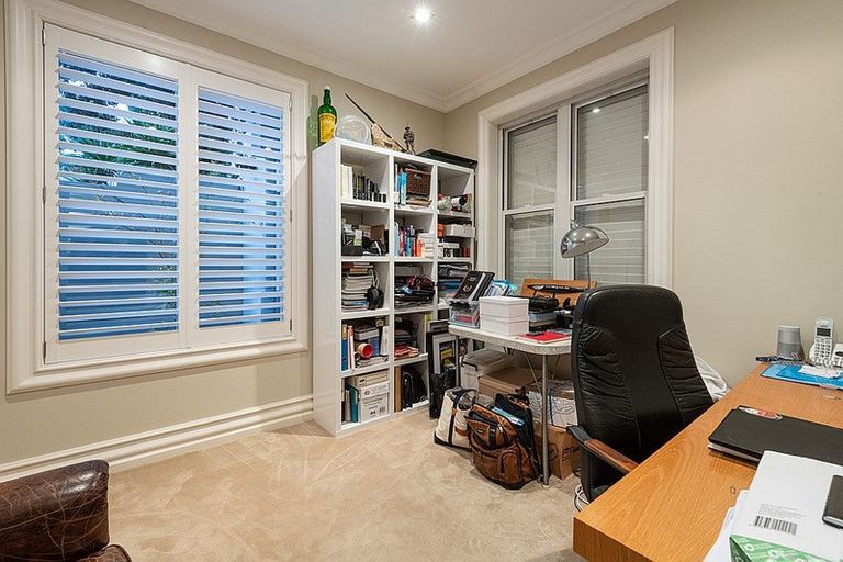 Photo of property in 14a Gibbons Road, Takapuna, Auckland, 0622