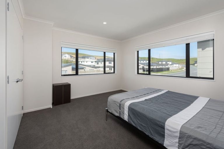 Photo of property in 62 Grenada Drive, Grenada Village, Wellington, 6037