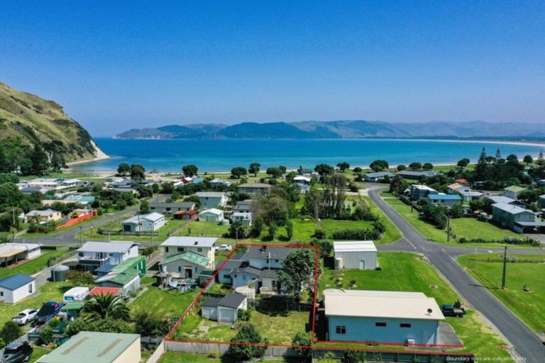 Photo of property in 69 Fortescue Street, Mahia, Nuhaka, 4198