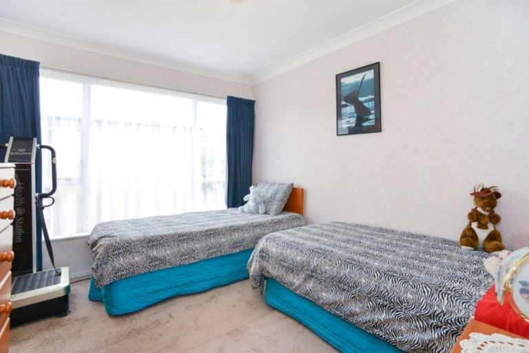 Photo of property in 227 Tudor Avenue, Mayfair, Hastings, 4122