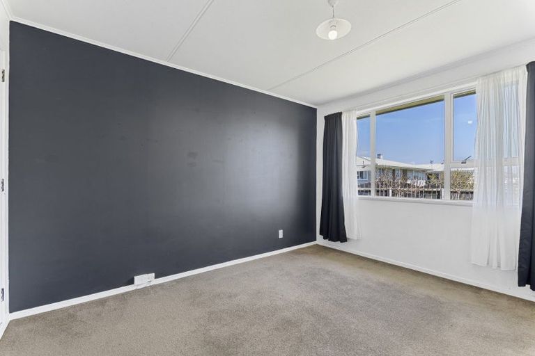 Photo of property in 14 Tohora Place, Spotswood, New Plymouth, 4310