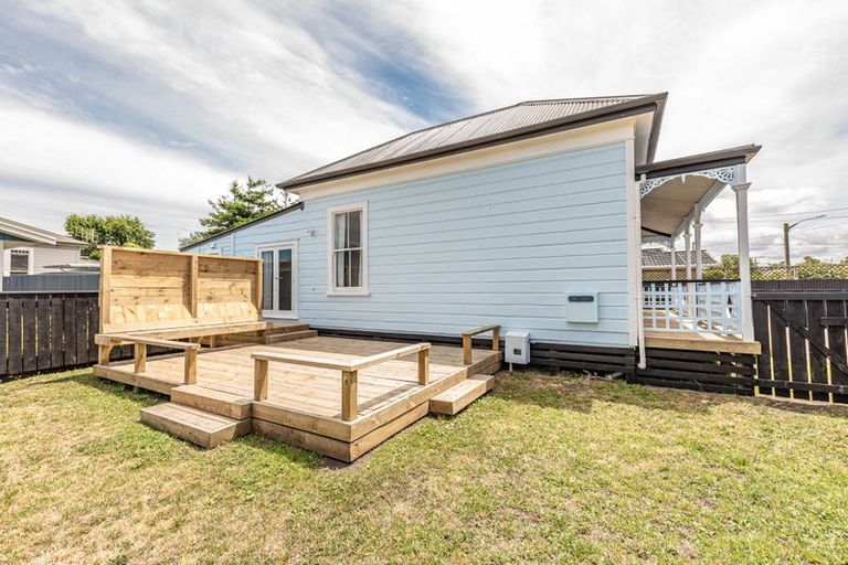 Photo of property in 65 Carlton Avenue, Gonville, Wanganui, 4501