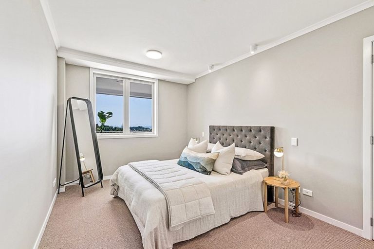 Photo of property in 186 Landmark Terrace, Orewa, 0931