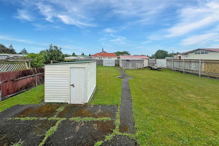 Photo of property in 9 Stairs Street, Dannevirke, 4930