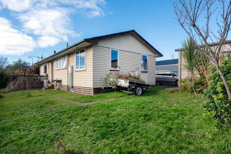Photo of property in 27 Te Rangitautahanga Road, Turangi, 3334