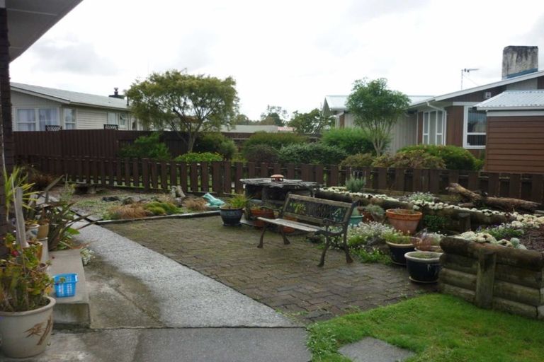 Photo of property in 10 Bremridge Place, Melville, Hamilton, 3206