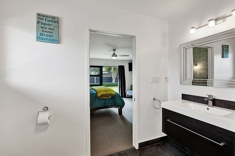 Photo of property in 12 Hunter Street, Normanby, Hawera, 4614