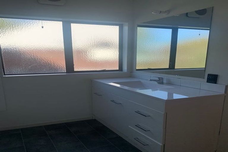 Photo of property in 13a Tama Street, Alicetown, Lower Hutt, 5010