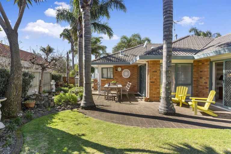 Photo of property in 15 Montego Drive, Papamoa Beach, Papamoa, 3118