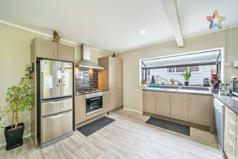 Photo of property in 131 Wainuiomata Road, Wainuiomata, Lower Hutt, 5014