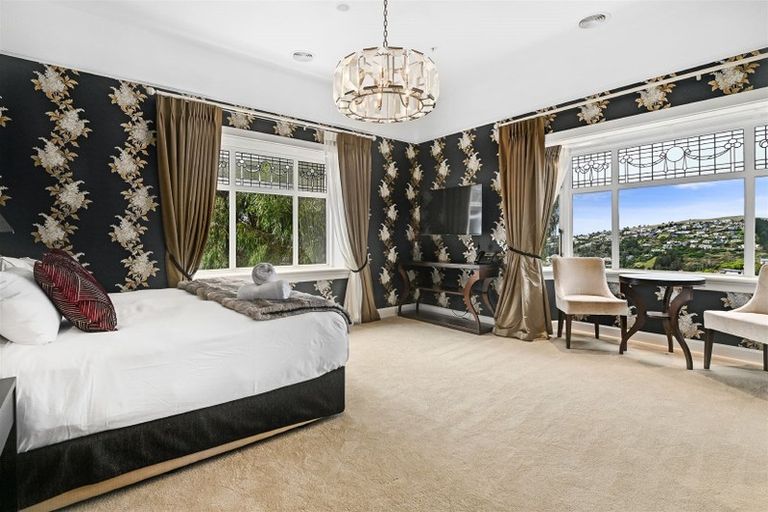 Photo of property in 141 Hackthorne Road, Cashmere, Christchurch, 8022