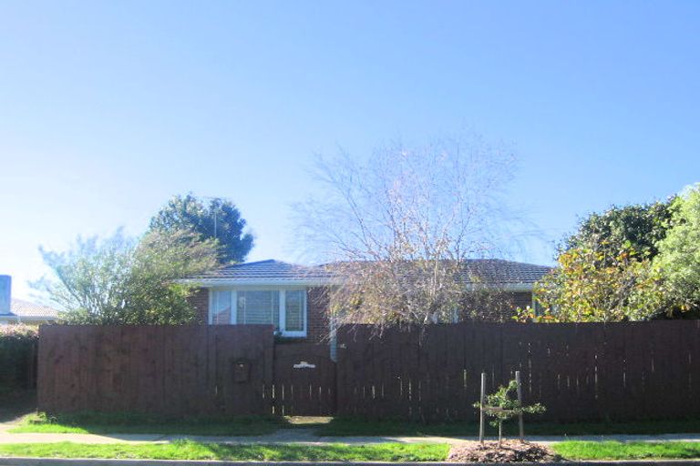 Photo of property in 15 Swaffield Road, Papatoetoe, Auckland, 2025