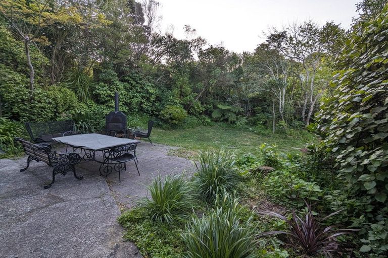 Photo of property in 22a Trelissick Crescent, Ngaio, Wellington, 6035