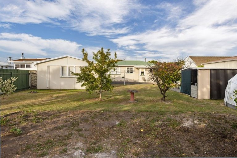 Photo of property in 12 Turenne Street, Inner Kaiti, Gisborne, 4010