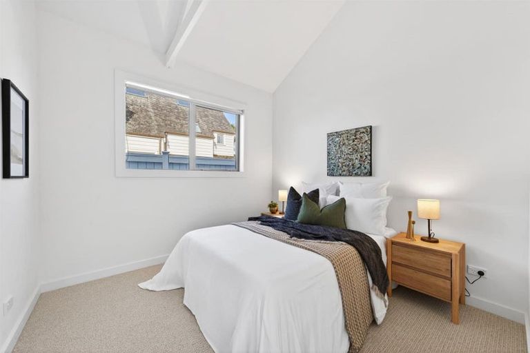 Photo of property in 5 Holiday Road, Milford, Auckland, 0620