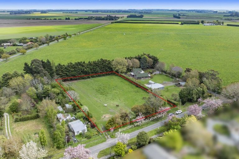 Photo of property in 2 Sarsfield Street, Southbridge, 7602