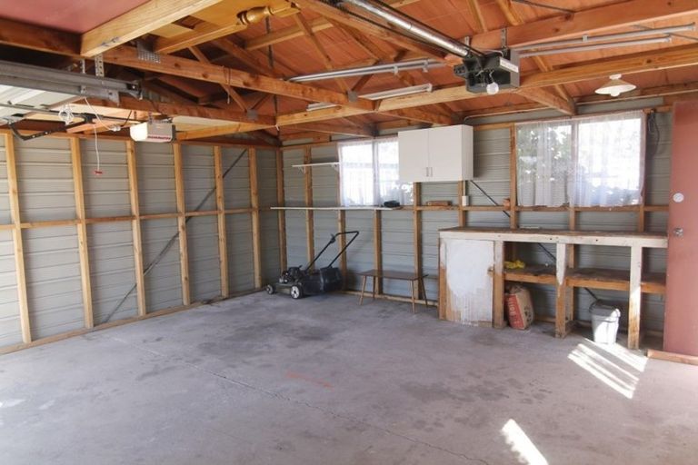 Photo of property in 112 Hay Street, Bromley, Christchurch, 8062