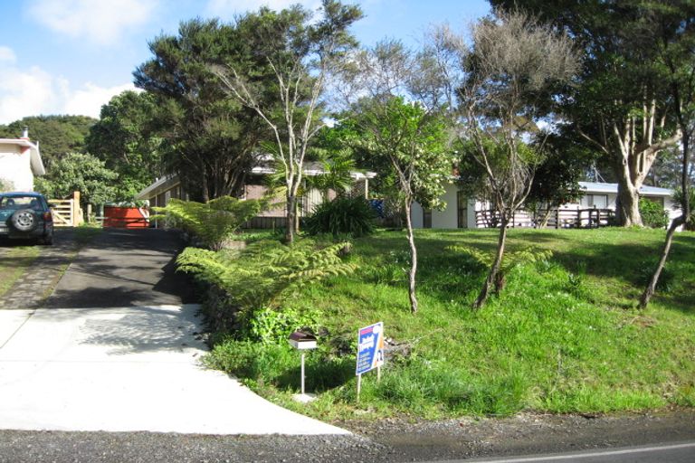 Photo of property in 675 Huia Road, Parau, Auckland, 0604