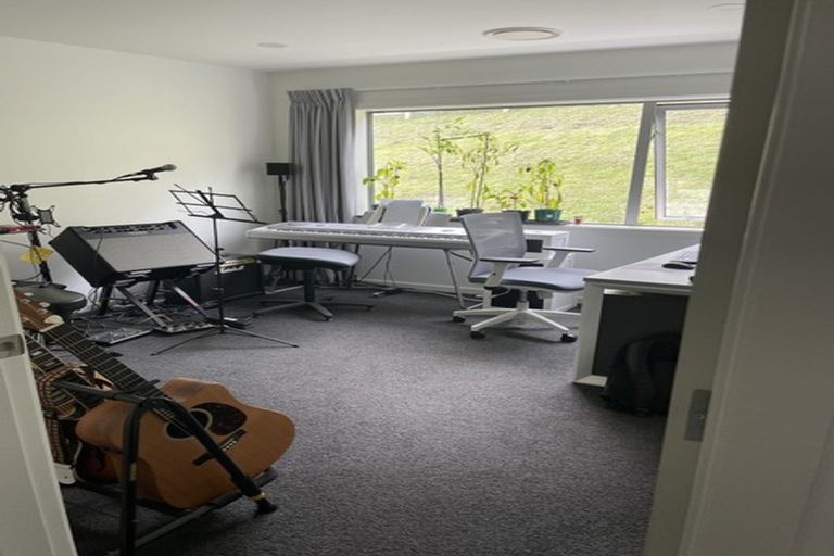 Photo of property in 7 Farnworth Terrace, Churton Park, Wellington, 6037