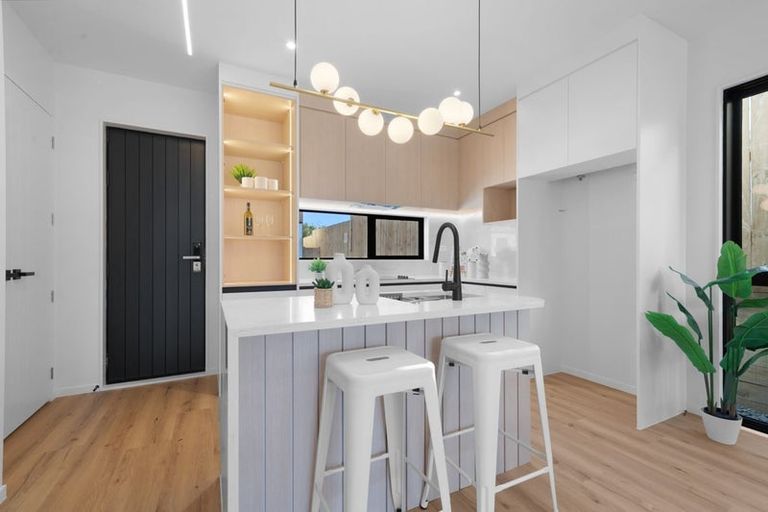 Photo of property in 6b Rosina Place, Pakuranga, Auckland, 2010