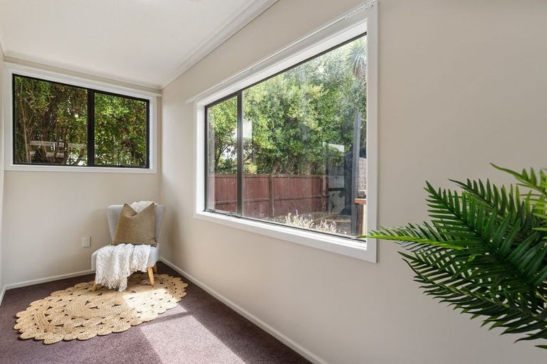 Photo of property in 16 Sandra Street, South New Brighton, Christchurch, 8062