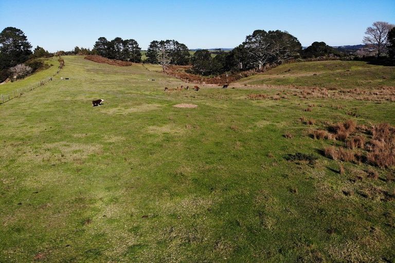 Photo of property in 132b Gatfield Road, Kaukapakapa, 0873