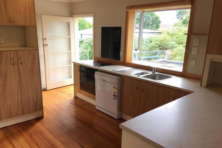 Photo of property in 53 Acacia Avenue, Upper Riccarton, Christchurch, 8041