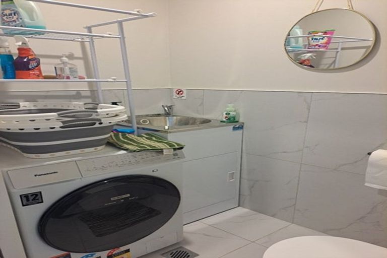 Photo of property in 20 Rorotu Avenue, Karaka, Papakura, 2113