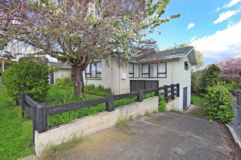 Photo of property in 11 Saint Hill Lane, Havelock North, 4130