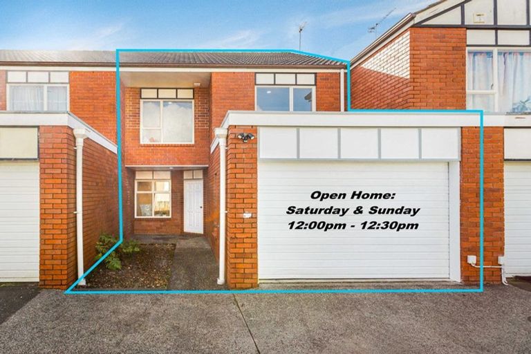 Photo of property in 4/23 Charlenne Close, Ranui, Auckland, 0612