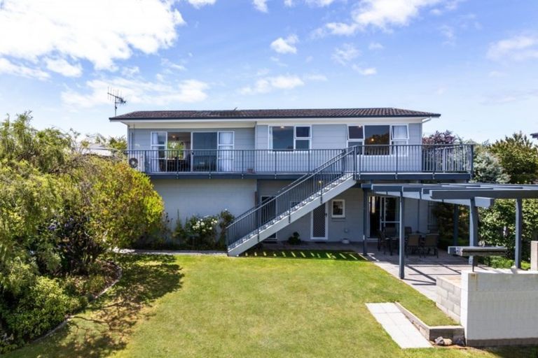 Photo of property in 20 Regents Grove, Richmond Heights, Taupo, 3330