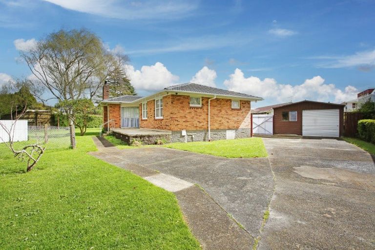 Photo of property in 108 Settlement Road, Papakura, 2110