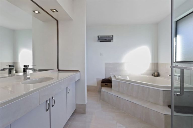 Photo of property in 22 Styx River Place, Spencerville, Christchurch, 8083