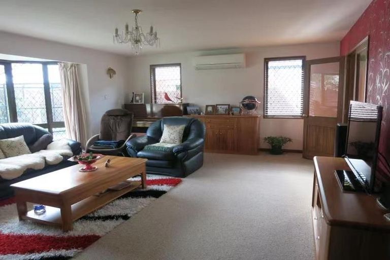 Photo of property in 17 San Rafael Place, Burnside, Christchurch, 8053