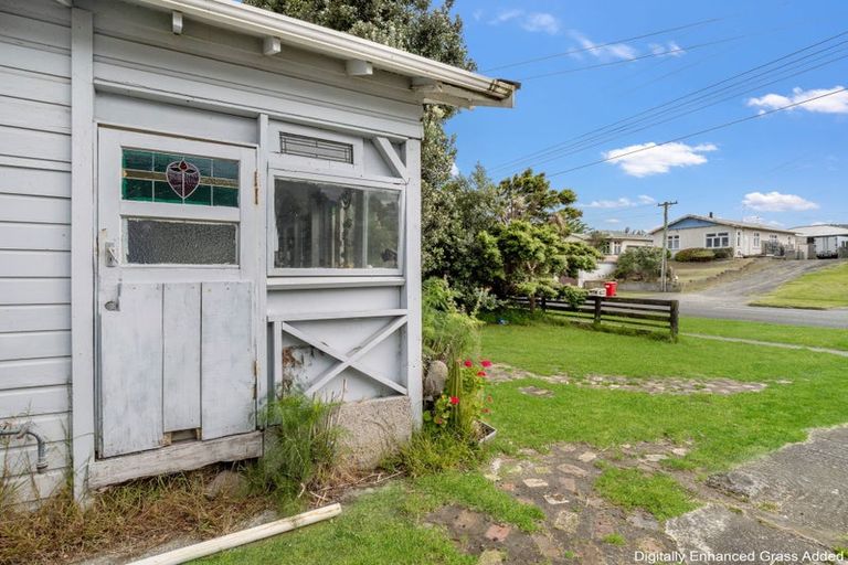 Photo of property in 115 Cornfoot Street, Castlecliff, Whanganui, 4501