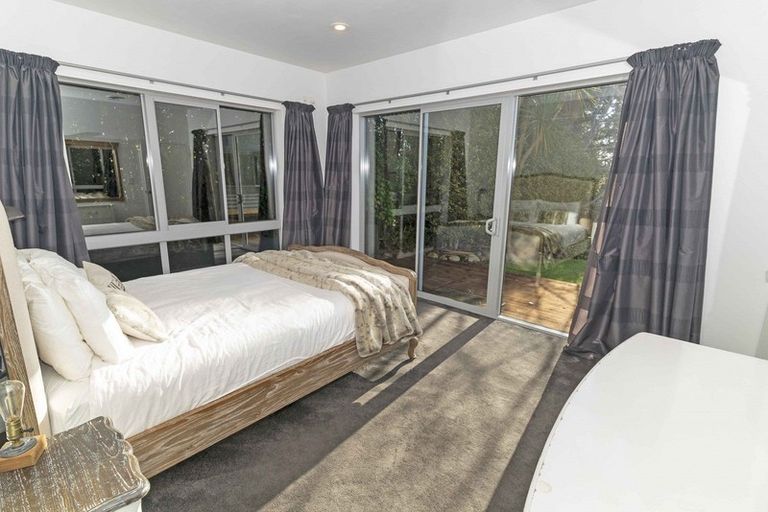 Photo of property in 1 Lakeside Terrace, Westport, 7892