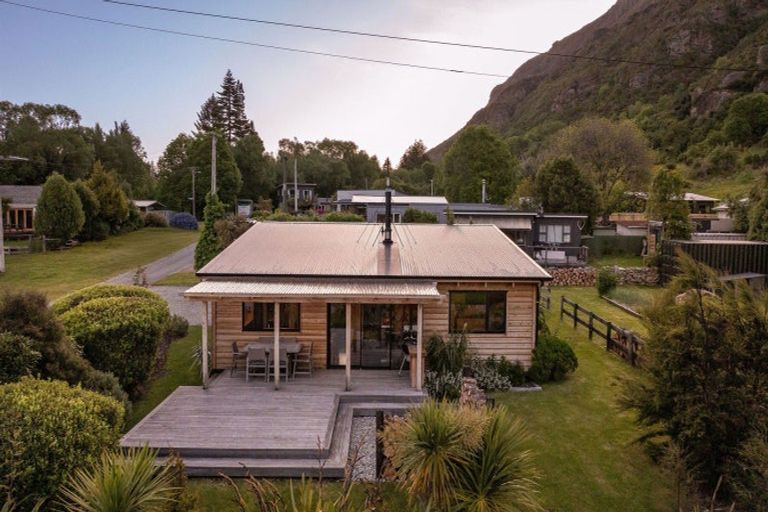 Photo of property in 15 Somerset Street, Kingston, Athol, 9793