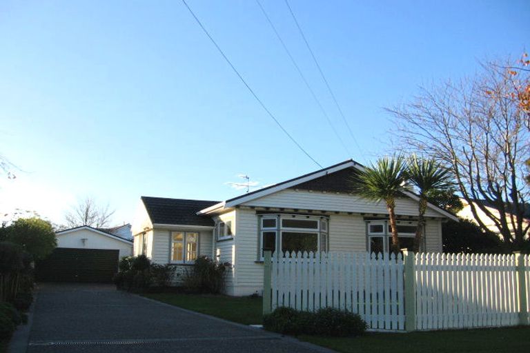 Photo of property in 55 Puriri Street, Woburn, Lower Hutt, 5010