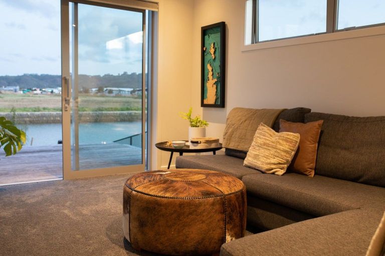 Photo of property in 16 Ngaroma Crescent, Whitianga, 3510