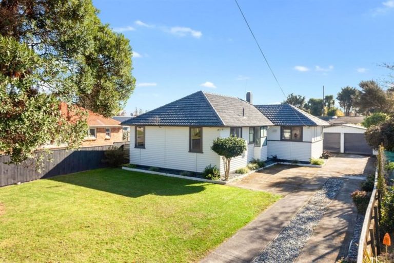 Photo of property in 1 Rata Avenue, Edgecumbe, 3120