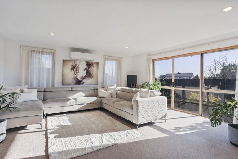 Photo of property in 267a Lake Terrace Road, Shirley, Christchurch, 8061