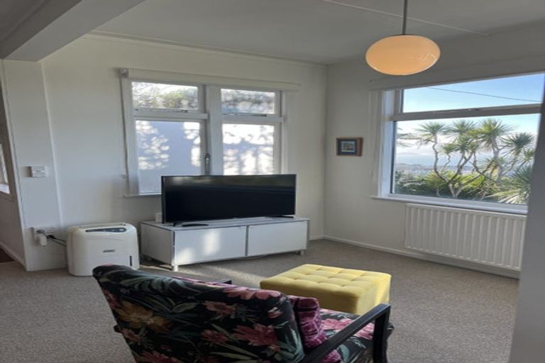 Photo of property in 11 Fairview Crescent, Kelburn, Wellington, 6012