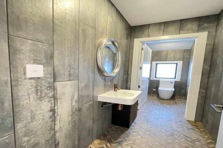 Photo of property in 20c Beach Road, Castor Bay, Auckland, 0620