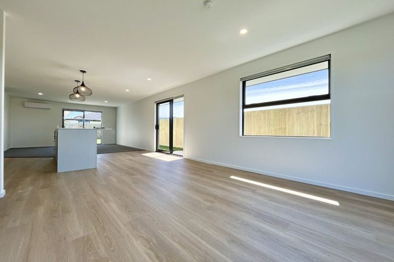 Photo of property in 11 Archibald Place, Halswell, 8025