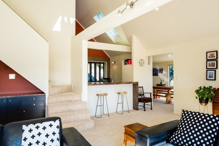 Photo of property in 13 Amner Place, Bluff Hill, Napier, 4110