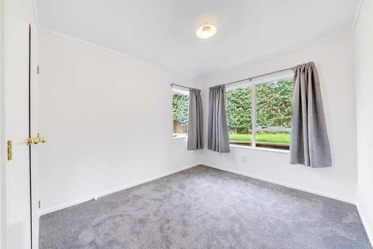 Photo of property in 5 Woodlark Close, Weymouth, Auckland, 2103