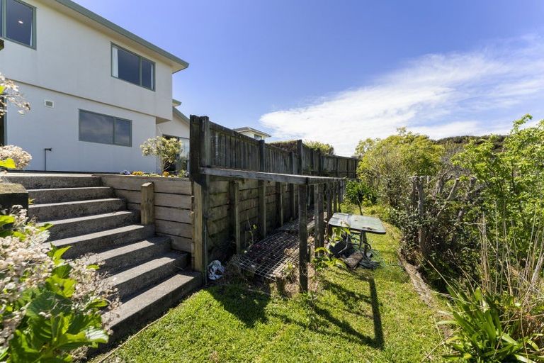 Photo of property in 5 Padstow Place, Camborne, Porirua, 5026